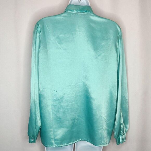 Vintage Satin Blouse Puff Sleeve Sz M Green Embroidered Beaded Scallop Edge Coll - Picture 4 of 5